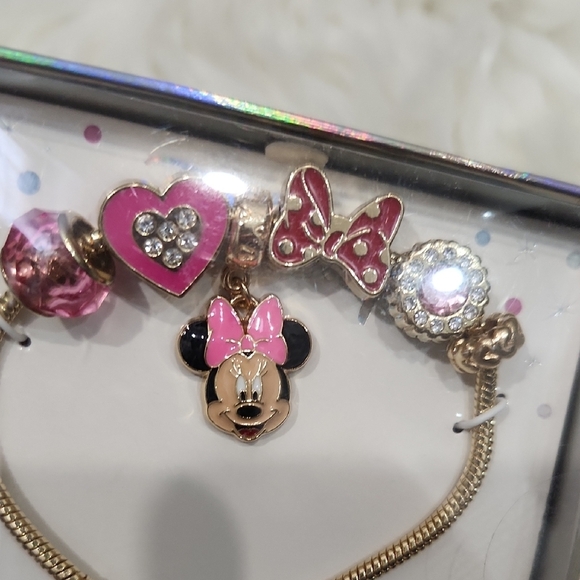 🔹️Disney🔹️ Minnie Mouse Charm Bracelet with Pink and Gold Accents - Picture 3 of 4